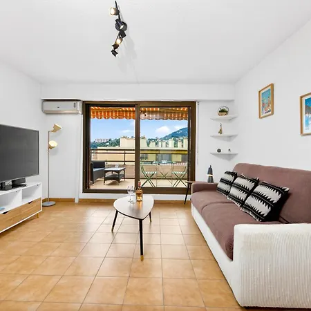 Apartment Avec Terrase Et Climatisation *